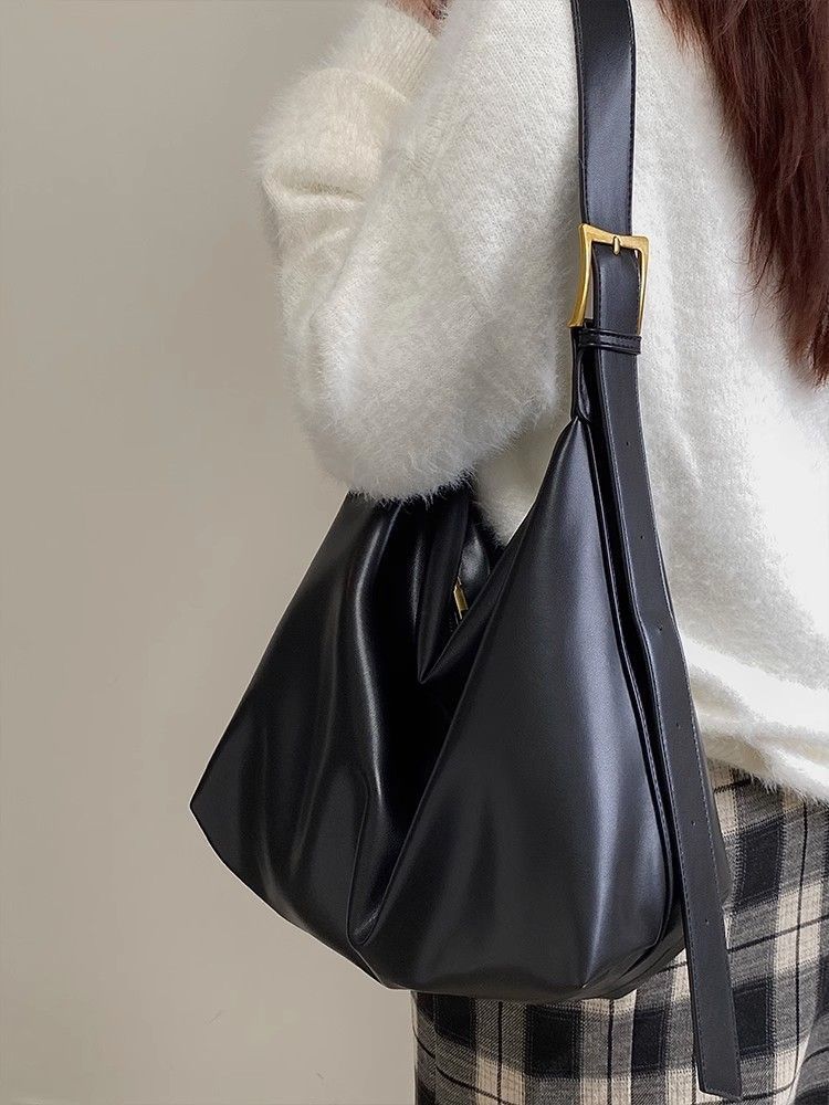 Urban Simplicity Versatile Messenger